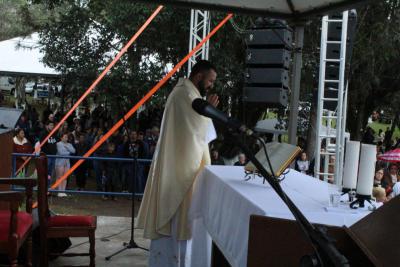 Missa em louvor ao Bom Jesus em Campo Mendes teve o Pároco Sebastião presidindo com liturgia da Rádio Campo Aberto